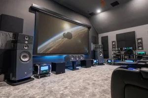 focal_mcintosh_theater_tour_ft_img_000d6443-2e9e-4549-927e-edf2e5b9cc8d